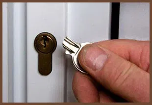 Indianapolis Special Locksmith Indianapolis, IN 317-564-2344 - 14-broken-key